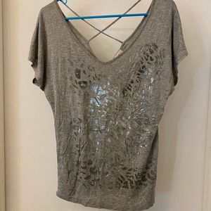 Cute fashion top - junior size Medium